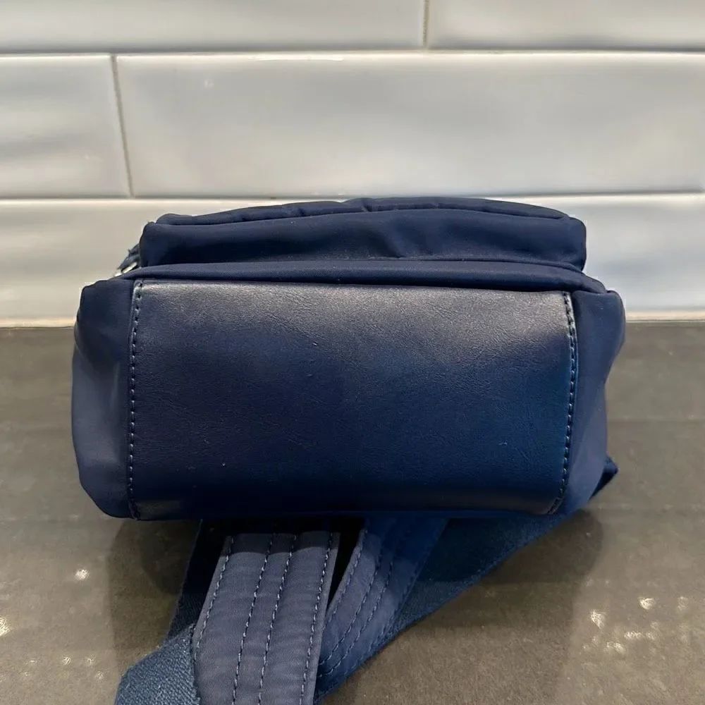 Tommy Hilfiger Mini Backpack - Picture 6 of 8